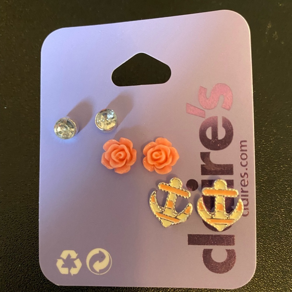 3 pack of Claire’s earrings